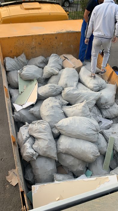 Мусор строительный