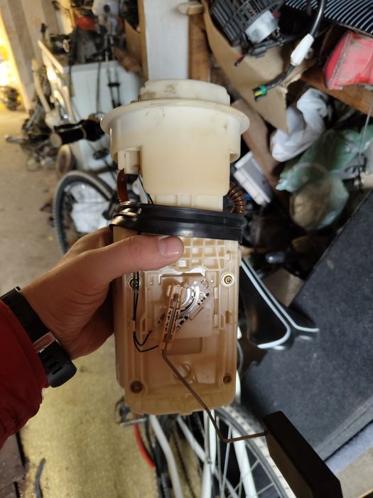 Помпа за гориво Volkswagen Golf 4 1.6 бензин Ауди А3