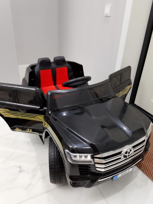 Продается детская машина