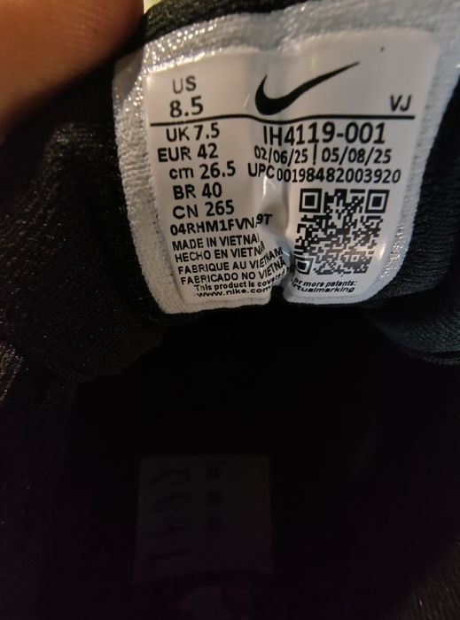 Маратонки NIKE  нови