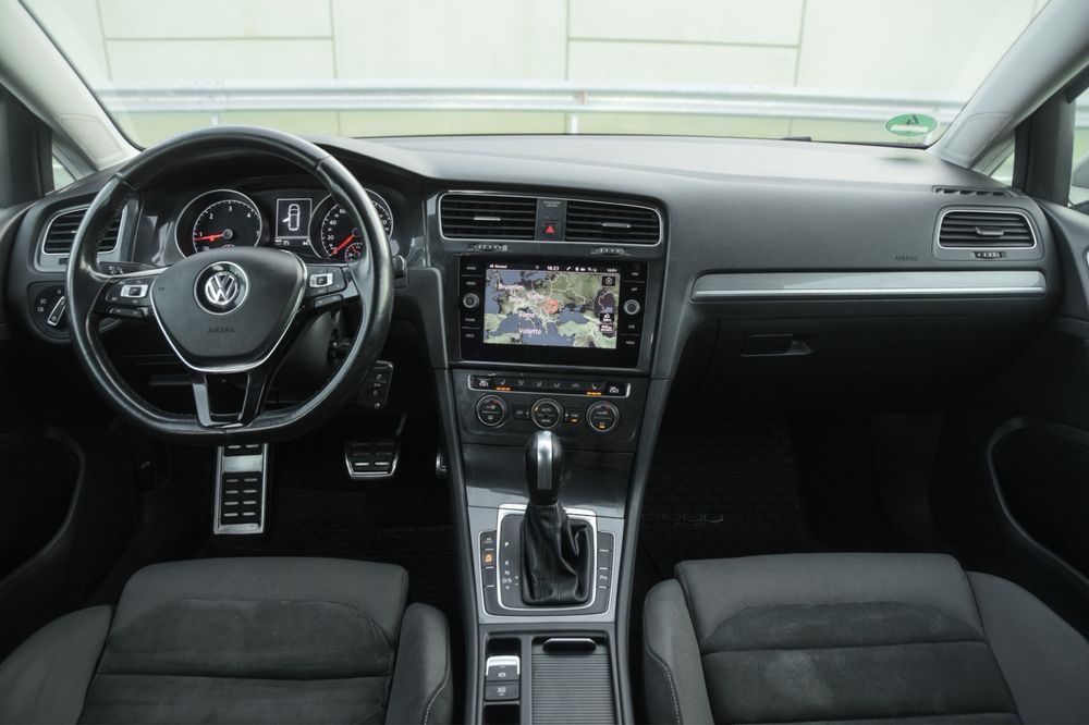 Volkswagen Golf•Alltrack•4 motion 2020•DSG•184 CP