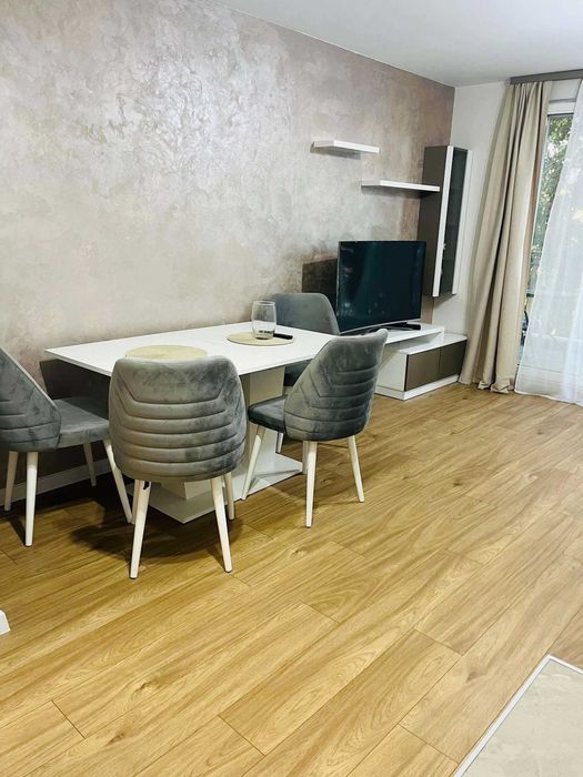 Дава се под наем Двустаен апартамент в Бургас, Братя Миладинови - 68 кв.м за 561 € - Снимка #3