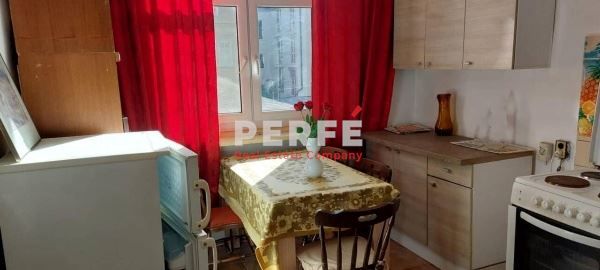 Дава се под наем Двустаен апартамент в Бургас, Център - 66 кв.м за 408 € - Снимка #1