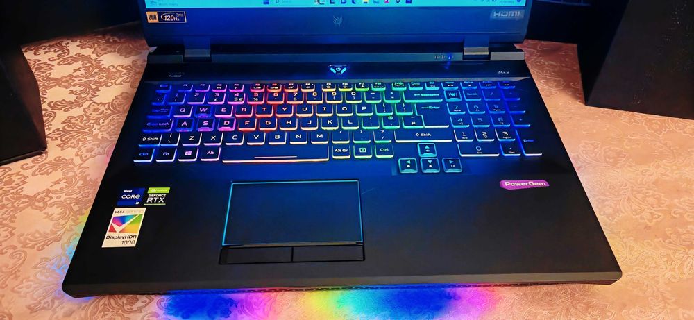 17.3 4K UHD Mini LED 1000nits/NVidia RTX 3080 16GB 175W/Intel Core i9-11980HK/16GB RAM/512GB SSD NVMe/Acer Predator Helios 500 геймърски лаптоп gaming