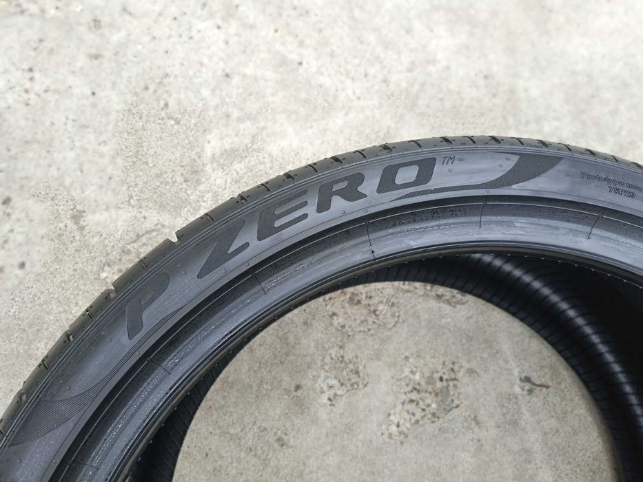 O anvelopa noua de vara 305 30 21 pirelli p zero p z4