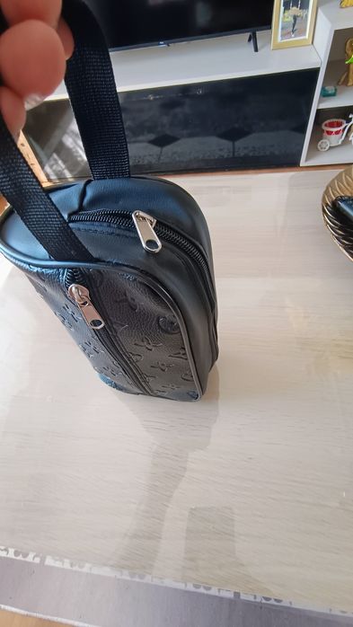 Borsetă pentru el și ia