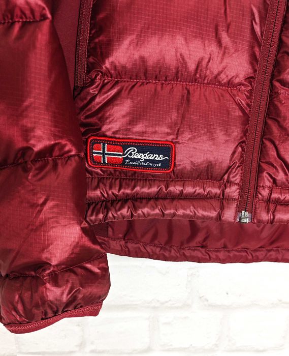 Bergans of Norway Pertex Дамско яке с пух и качулка размер S