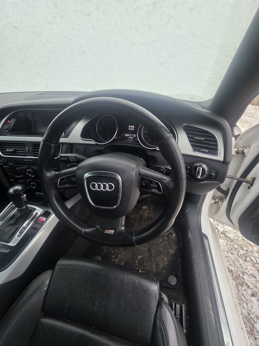 Dezmembrez audi a5 2011 automat
