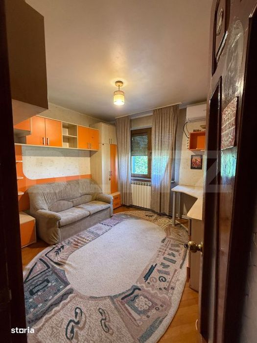 Apartament 4 camere, semidecomandat, 75 mp, zona Centru