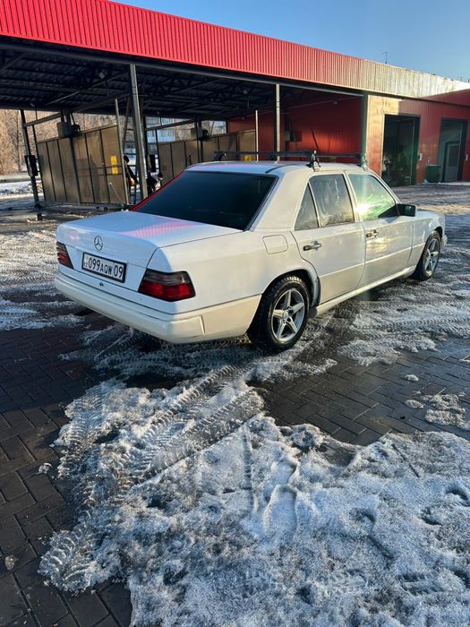 Продам 124 мерседес