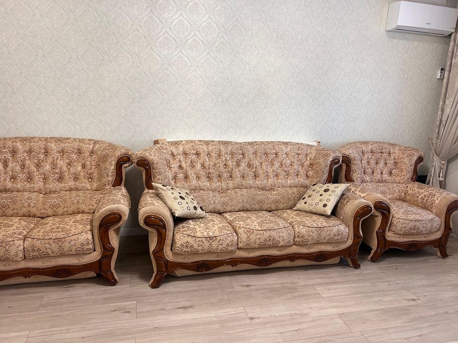 Мягкая мебель для гостинной Потютьков