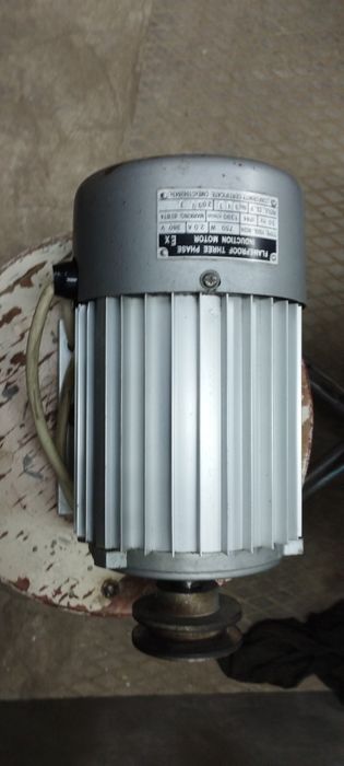 Продам двигатели 380