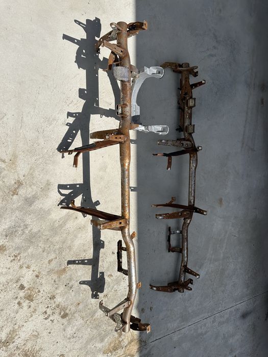 Traversa de sub bord / calandru bord LHD - volan stanga BMW F01 F02 F06 F07 F10 F11 F12 F13 F14 F15 G20 G21 G30 G31 G11 G12 seria 3 4 5 6 7 F si G