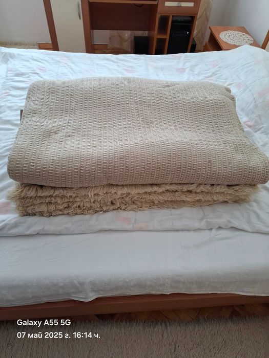 Китеник естествена вълна. Размер 2,85 на 2,15 метра. Нов, неизползван.