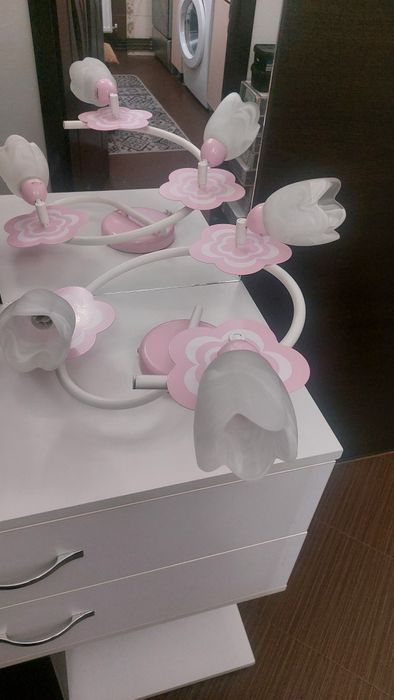 Lustră cameră fete