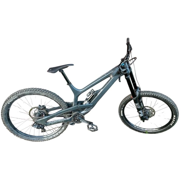 Колело YT Industries Tues DH карбон