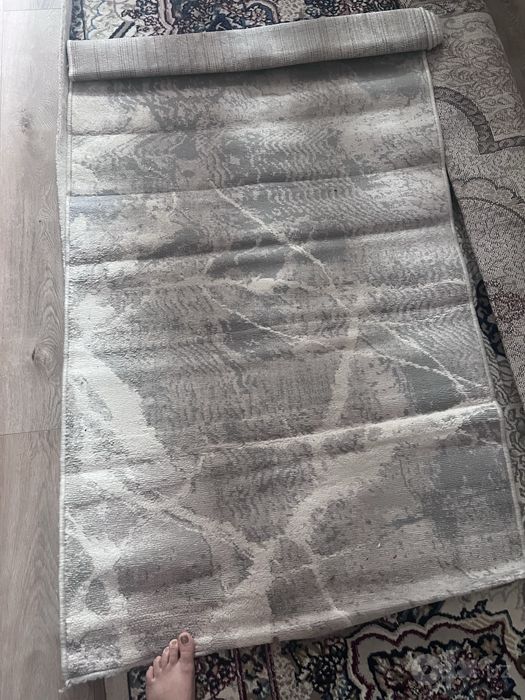 1 ta 3.5 gilam qogani daroshkala xammasini 700 minga beraman