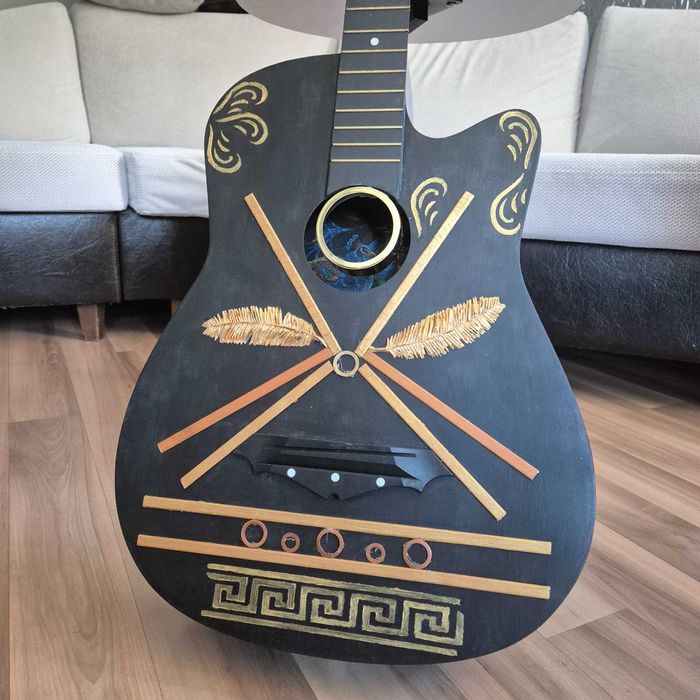 Декорирана китара