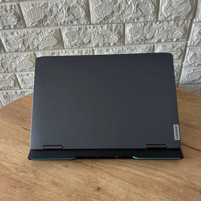 Lenovo LOQ 15.6 AMD Ryzen