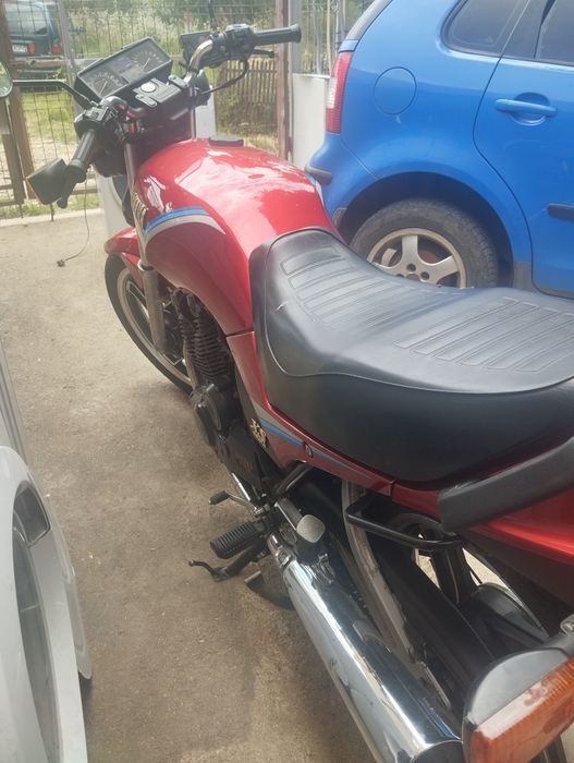 Motocicleta Yamaha xs400, neînmatriculată, 1983, 1600 euro.