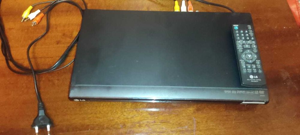DVD плеер LG 840