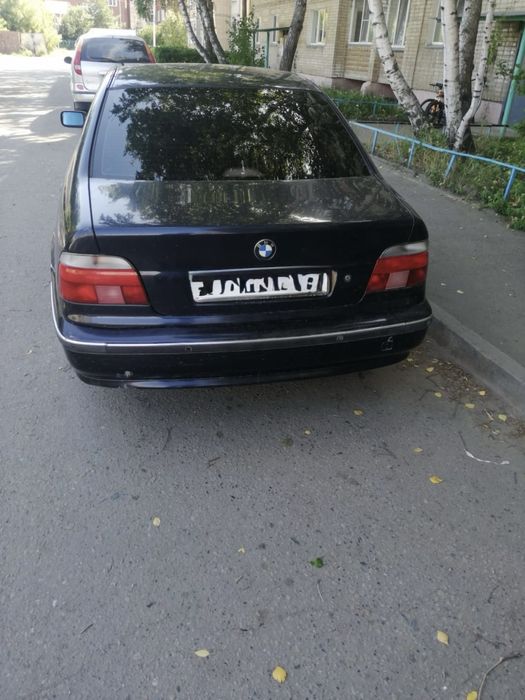 Продам Бмв е39, 2001 года выпуска.