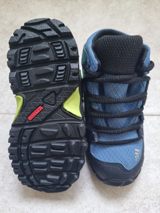 Детски зимни обувки ADIDAS TERREX 22 номер