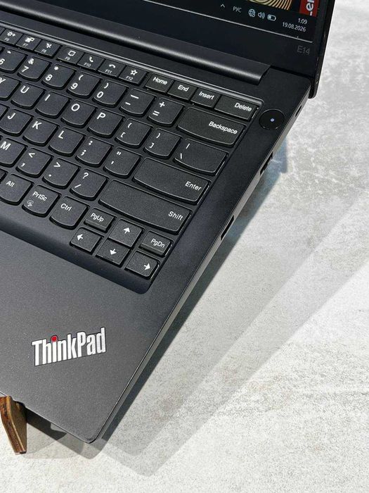 Lenovo Thinkpad E14 Amd R7-5700U DDR4 8GB SSD 512GB 14'0 FHD Ips