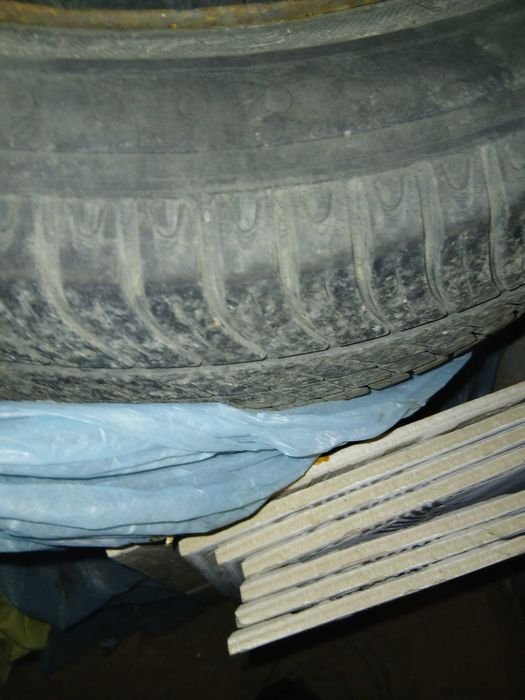 Продавам гуми с джанти 4 броя