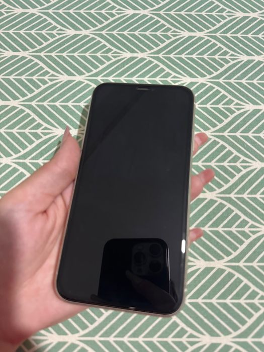 Iphone 11 alb 128 gb impecabil