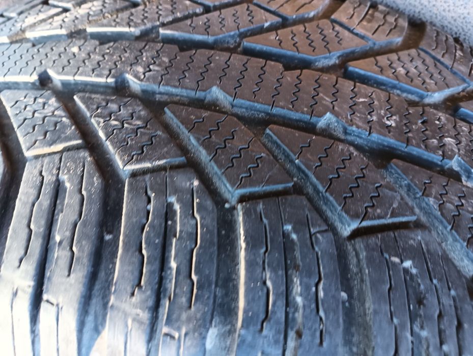 Cauciucuri iarna Semperit  215/65/16