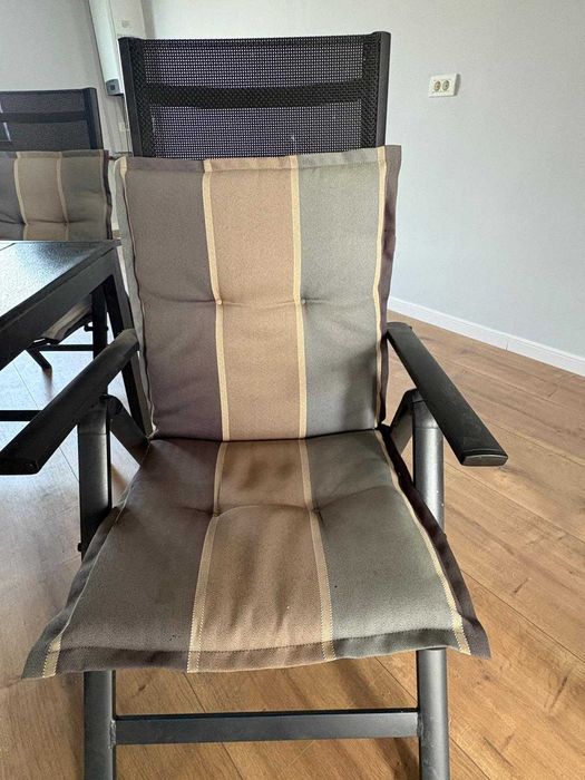 Set mobilier terasa JYSK: masa cu 6 scaune