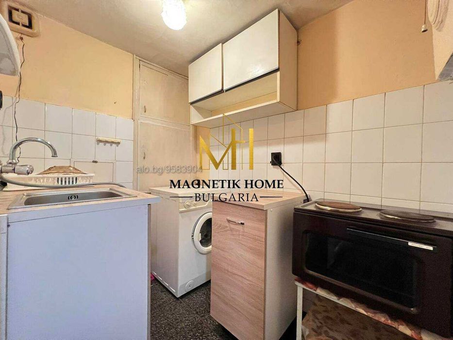 Бюджетен двустаен апартамент с беседка на метри от морската градина