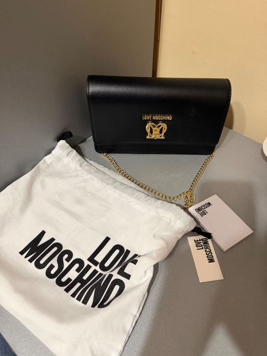 Оригинална чанта  LOVE MOSCHINO