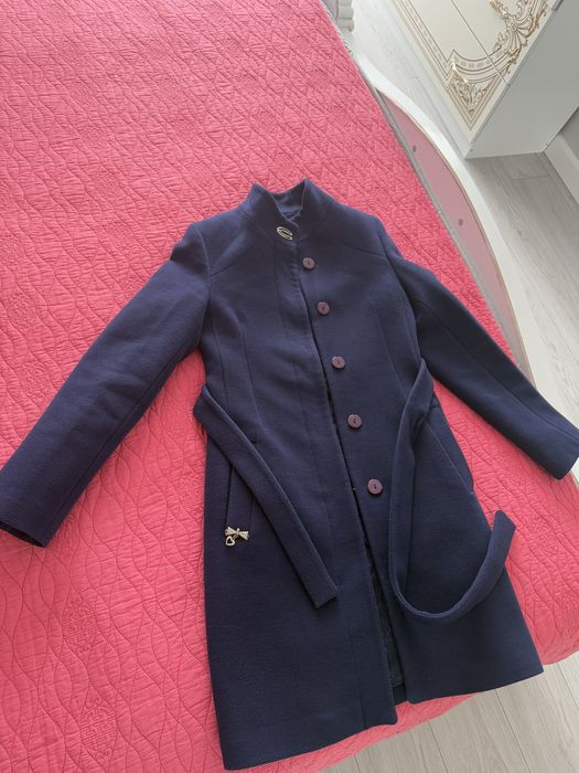 Продам пальто весеннее