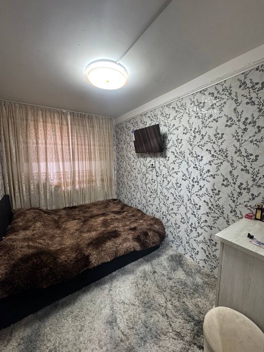 В деревянном доме. Спутнике 9 . ремонт санузел раздельный. Выход в гор