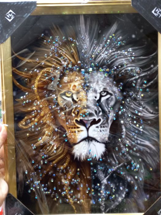 Продам картины. Очень красивые.