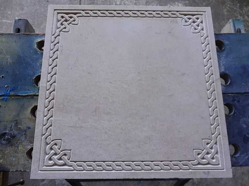 Врачански камък - Гравиране