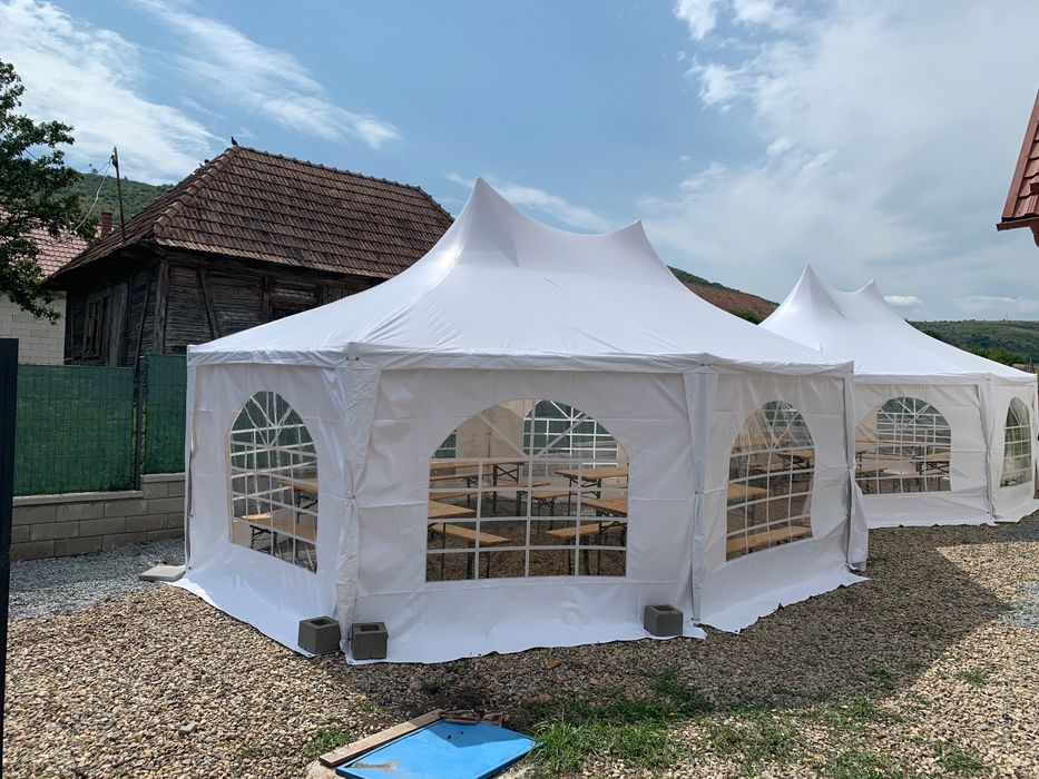 Corturi pentru evenimente de închiriat