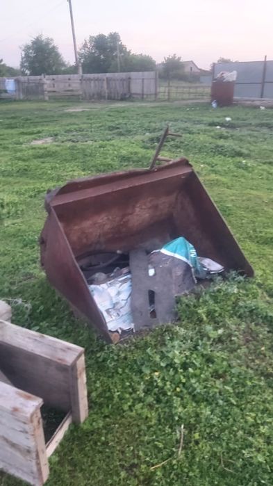 Трактор с камплектующими