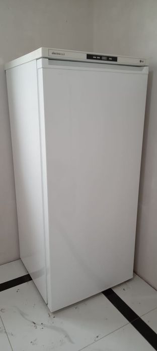 Морозильник LG 230 л