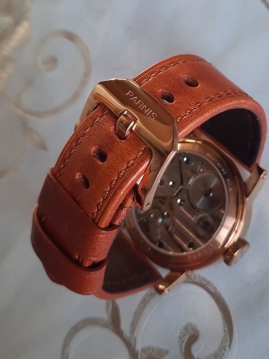Продам часы PARNIS