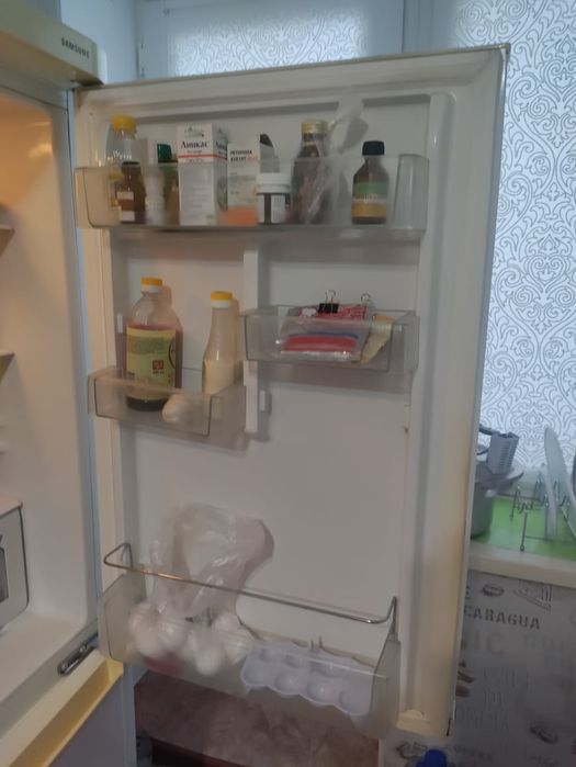 Продам холодильник Samsung