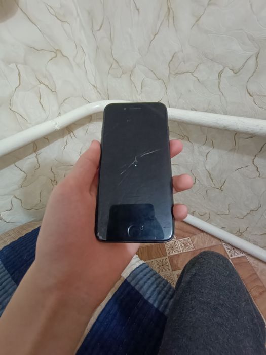 Продам редми 5 , айфон 7