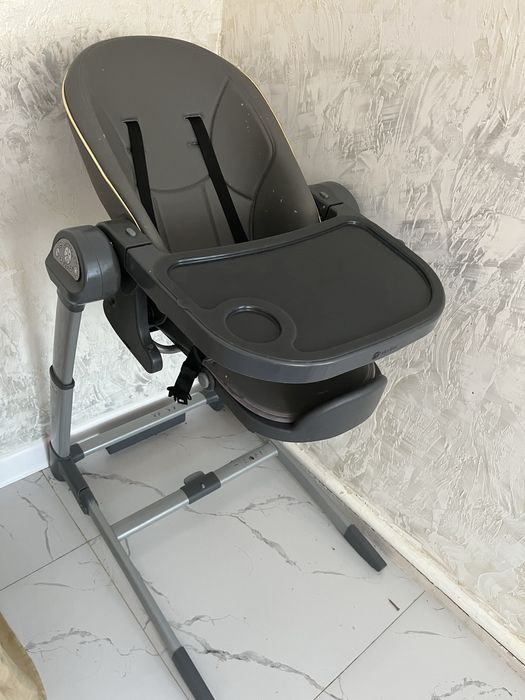 Продам детский стул трасформер автокресло.