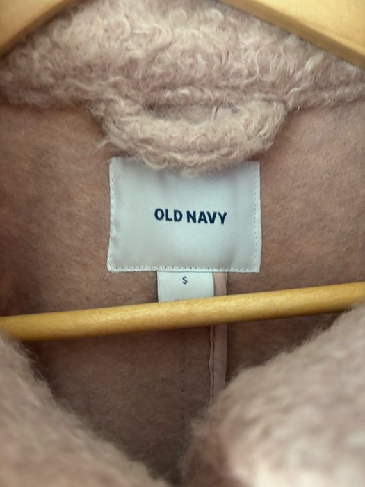 Палто в цвят пепел от рози.Размер С,но е уголемено и става по-скоро за