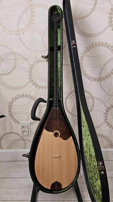 Домбыра [қызылағаш]