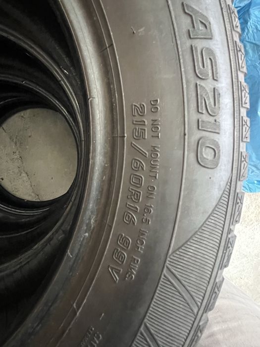 Cauciucuri stare 10/10 iarna  2 seturi 215 55 16 si 215 60 16
