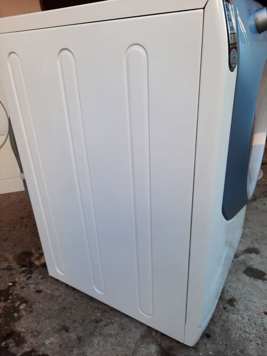 Masina de spălat Ariston hotpoint cu uscător 8kg.