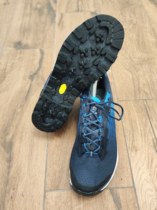 Туристически обувки Meindl